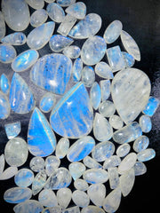 Rainbow moonstone black