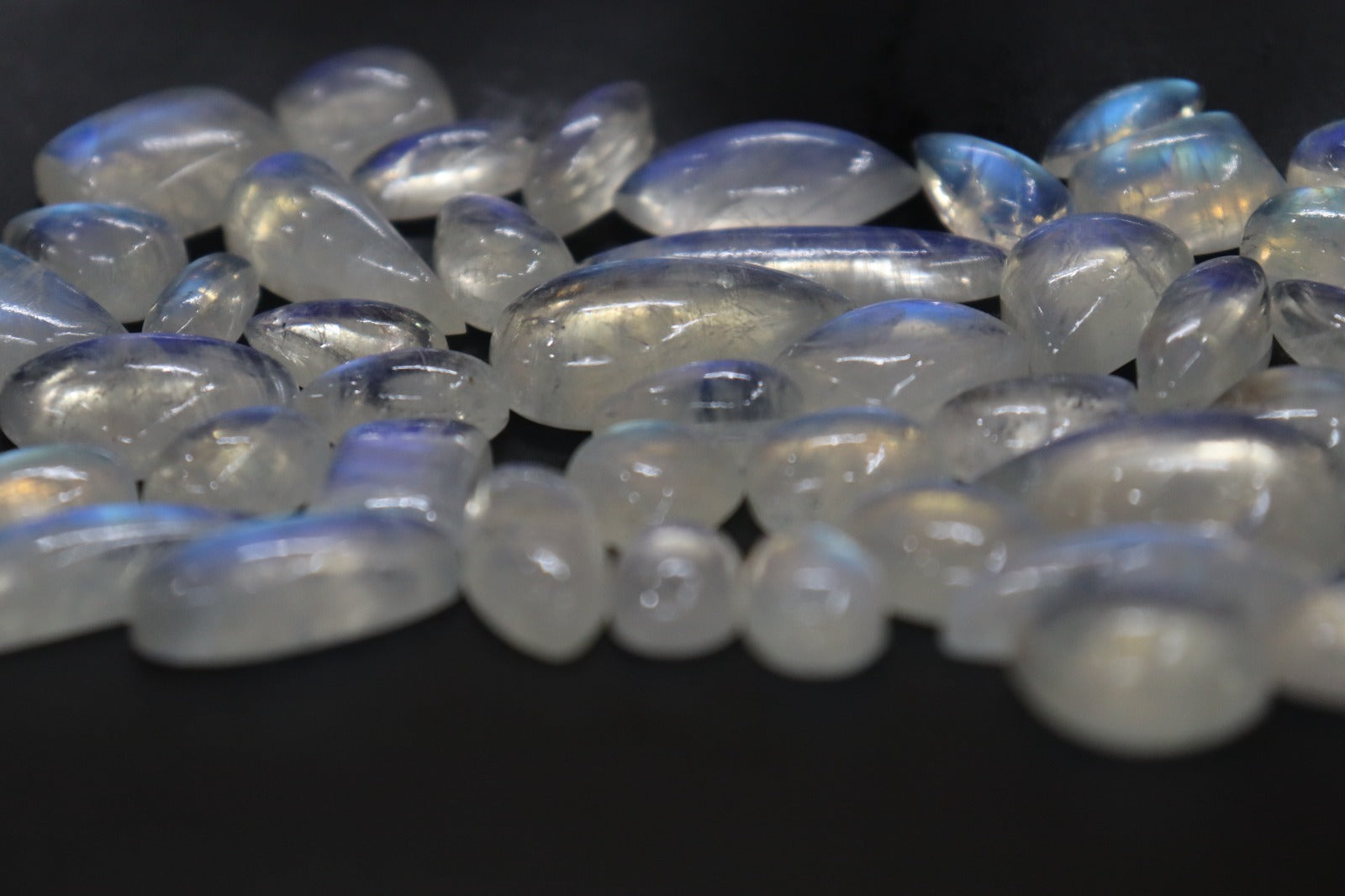 Rainbow Moonstone - Top Quality A Grade